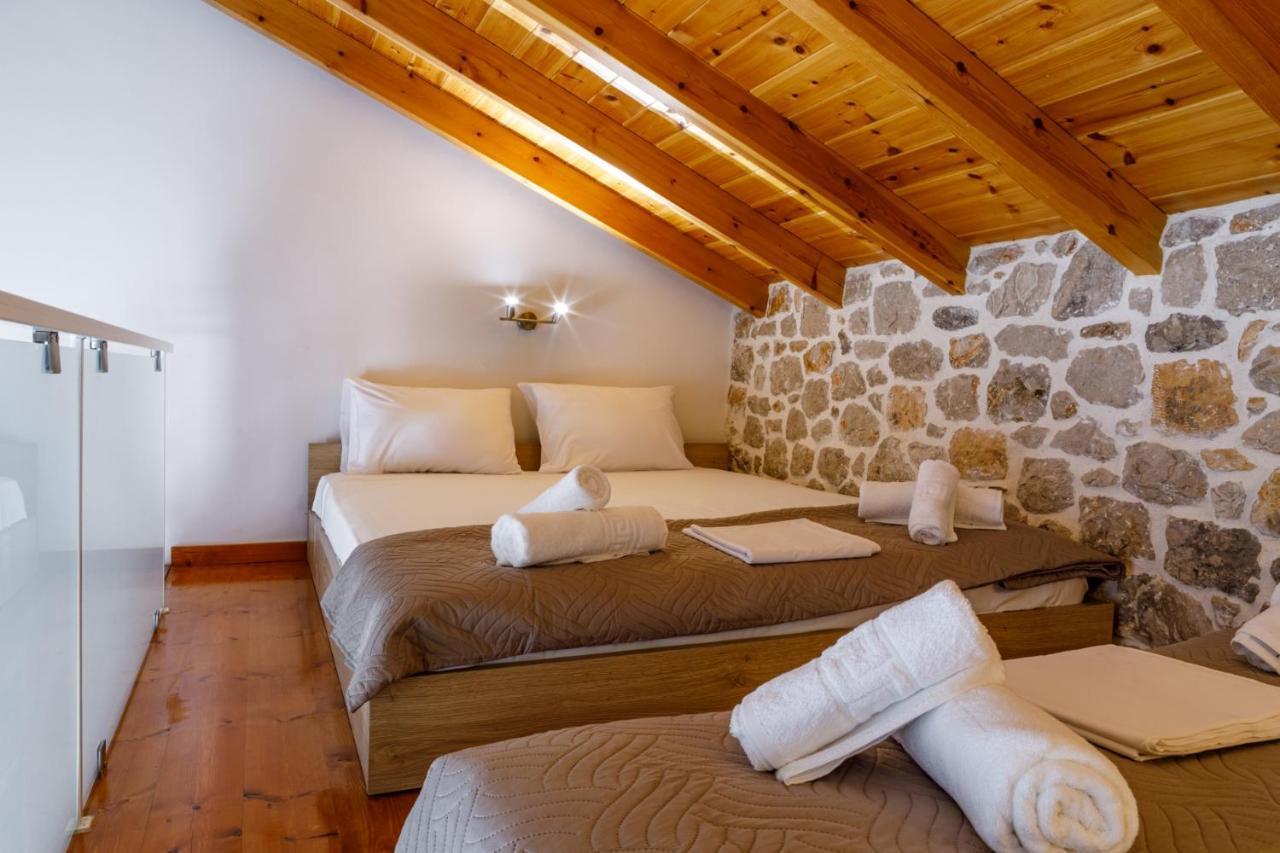 Adrian'S Luxury Apartments 1 Drepano  Bagian luar foto